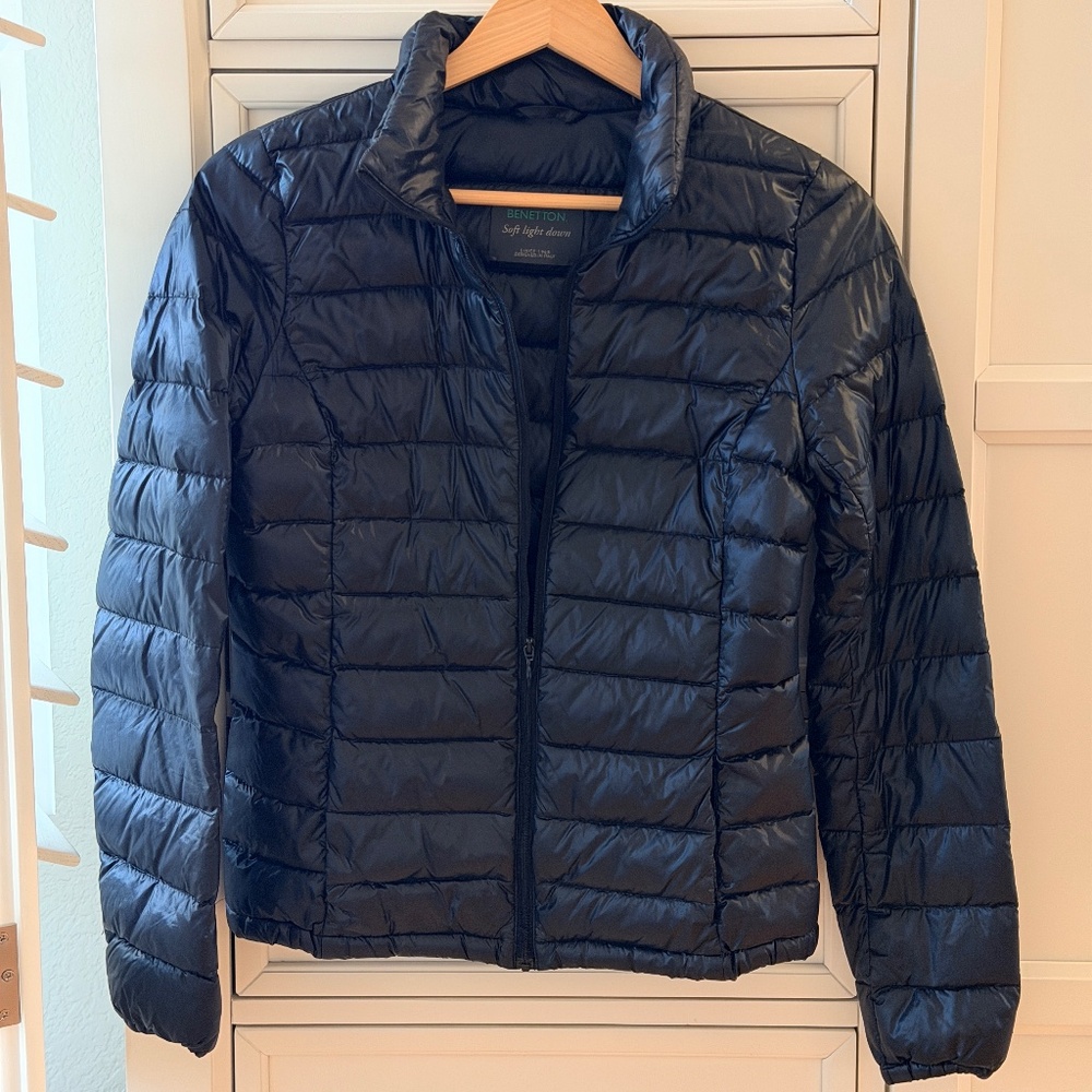 United Colors of Benetton~Black Lightweight Down Puffer Jacket ~ Size Small - Picture 2 of 7